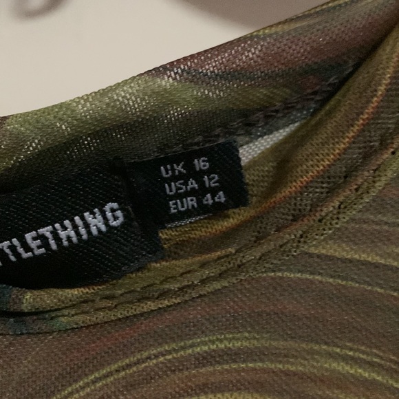 New Pretty Little Thing Sheer Top - Picture 4 of 5